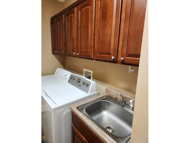 Beautiful, spacious home in Hurricane Lake Estates. 4 bedrooms - photo 29