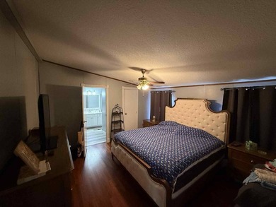 This three-bedroom, two-bathroom haven that has been beautifully - photo 30