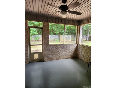 Beautiful, spacious home in Hurricane Lake Estates. 4 bedrooms - photo 33