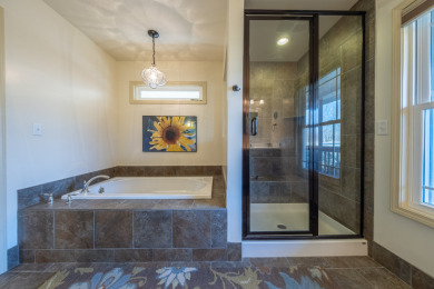 4 BR, Lakefront Home w Composite Dock in a Cove! SOLD - photo 6