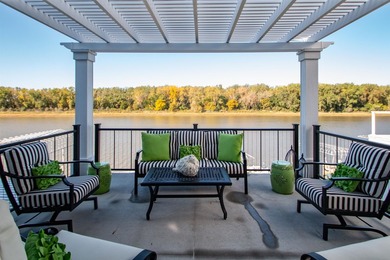 Lake living at its finest with this 3 bedroom, 4 bathroom 2 - photo 10