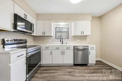 Freshly renovated and truly turnkey, this serene single-level - photo 6
