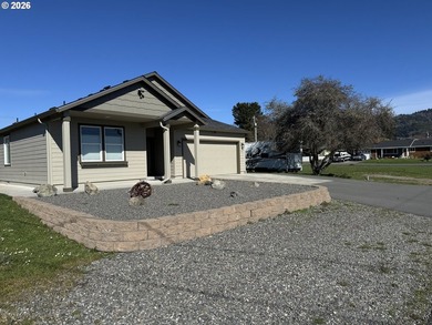 Newly built and thoughtfully designed with future potential in - photo 7