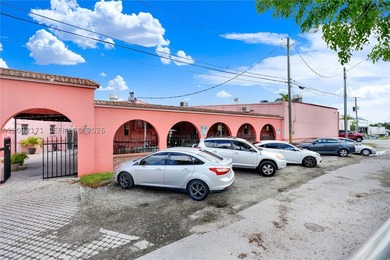 Investment Opportunity - Fully Leased Retail Center in Downtown - photo 4