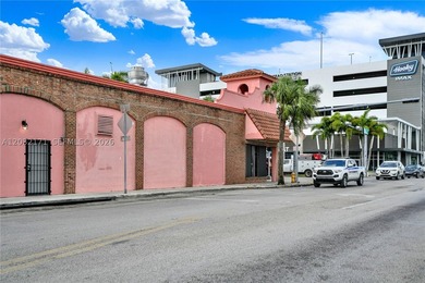 Investment Opportunity - Fully Leased Retail Center in Downtown - photo 6