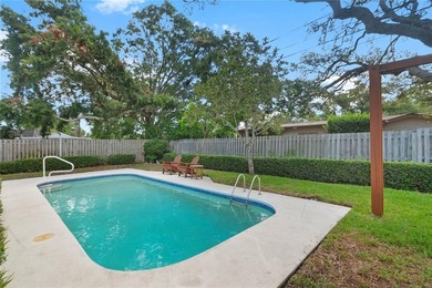 Welcome home to this fantastic 3-bedroom, 2-bathroom, 2-car - photo 5