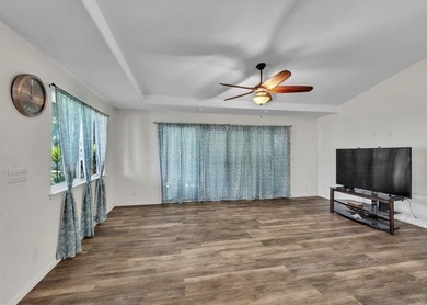 Welcome to this beautifully constructed 3-bedroom, 2-bath home - photo 7