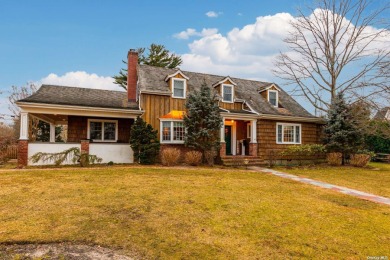 Lake Home Sale Pending in Brightwaters, New York