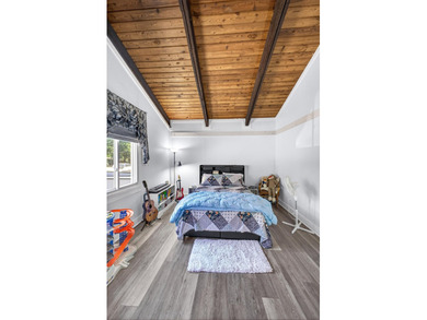 Seller offering $10k toward buyer closing costs, prepaids, or a - photo 42