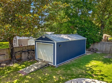 Seller offering $10k toward buyer closing costs, prepaids, or a - photo 47