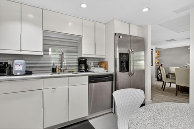 Enjoy easy living in this contemporary 3 bed, 2 bath garden - photo 7
