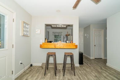 This is a Very Nice, Well Maintained home that backs up to Wolf - photo 6