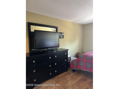 LOCATION, LOCATION!! THIS ONE FAMILY EXTRA WIDE END-UNIT - photo 19