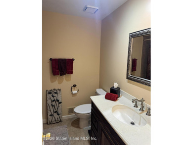 LOCATION, LOCATION!! THIS ONE FAMILY EXTRA WIDE END-UNIT - photo 20