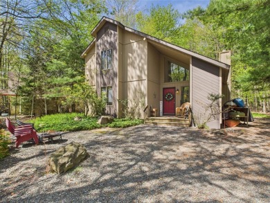 Lake Home For Sale in Pocono Pines, Pennsylvania