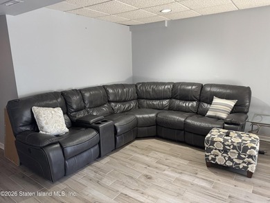 LOCATION, LOCATION!! THIS ONE FAMILY EXTRA WIDE END-UNIT - photo 24