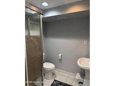 LOCATION, LOCATION!! THIS ONE FAMILY EXTRA WIDE END-UNIT - photo 25