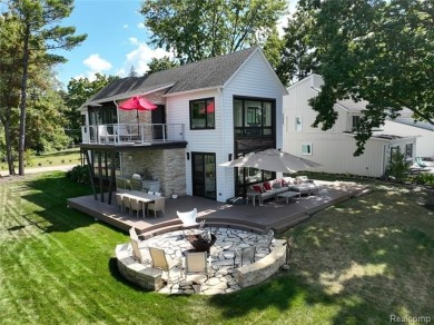 Lake Home For Sale in Pinckney, Michigan