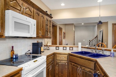 This extraordinary estate near beautiful Fellows Lake was built - photo 35