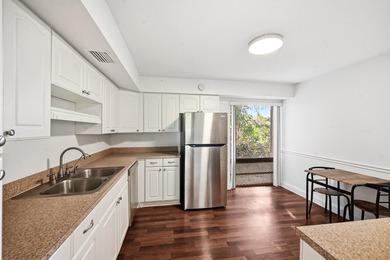 ***LARGEST CONDO IN BOCA with *1,500 square feet* that is Bigger - photo 6