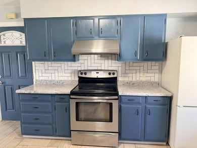Charming 3 bedroom, 1 bath home with 1,144 sq ft in the main - photo 8