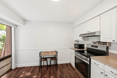 ***LARGEST CONDO IN BOCA with *1,500 square feet* that is Bigger - photo 9