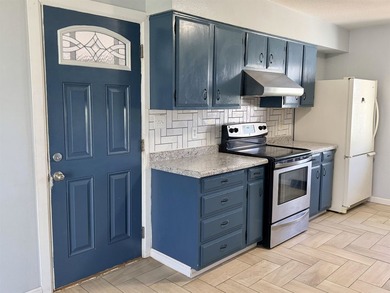 Charming 3 bedroom, 1 bath home with 1,144 sq ft in the main - photo 10