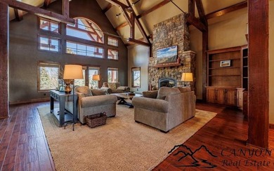 Experience luxury golf course living with warm modern finishes - photo 3