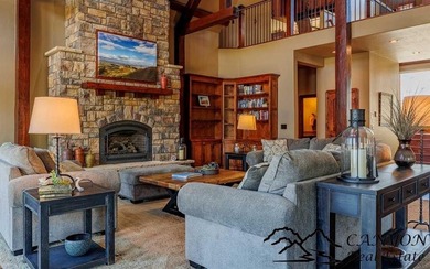 Experience luxury golf course living with warm modern finishes - photo 5