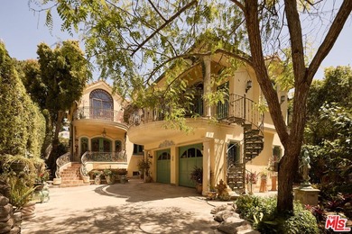 A romantic European-inspired villa in Santa Monica's coveted - photo 1