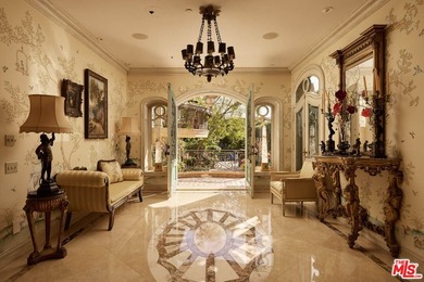 A romantic European-inspired villa in Santa Monica's coveted - photo 2