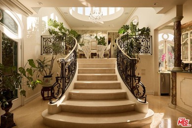 A romantic European-inspired villa in Santa Monica's coveted - photo 7