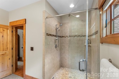 Exceptional Arts & Crafts lakefront retreat showcasing superior - photo 25