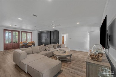 A rare offering of timeless elegance and uncompromising - photo 43