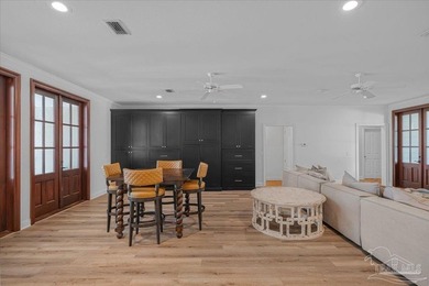 A rare offering of timeless elegance and uncompromising - photo 45