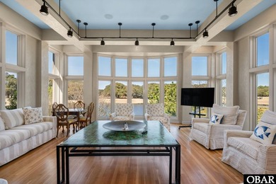 Bold in design and unmistakable in presence, this custom-built - photo 4