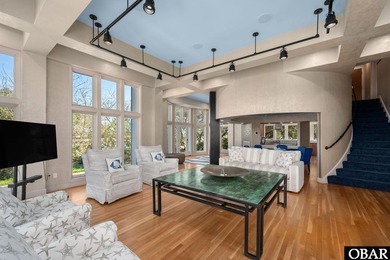 Bold in design and unmistakable in presence, this custom-built - photo 6