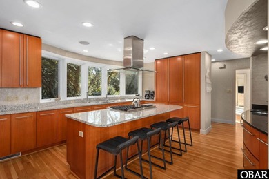 Bold in design and unmistakable in presence, this custom-built - photo 9