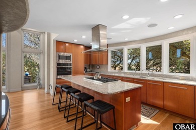 Bold in design and unmistakable in presence, this custom-built - photo 10