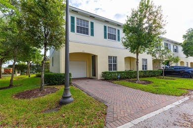 Lake Condo For Sale in Pompano Beach, Florida