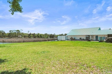150 feet of Pensacola waterfront. Three parcels. Zero HOA. And a - photo 46