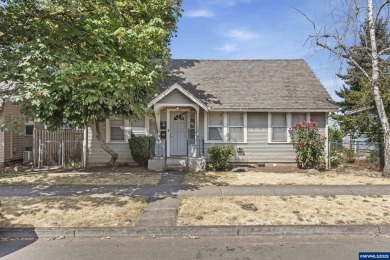 4 plex investor opportunity in central Salem with potential to