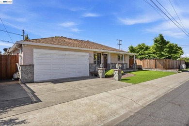 O.H. Sat/Sun 4/25-26 1-4pm. Lovingly owned by the same family - photo 3