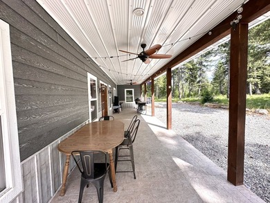 Custom built 2,820 sq. ft., 4 bedroom, 3 bath home on a peaceful - photo 16