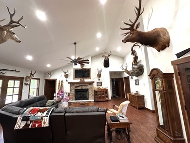 Custom built 2,820 sq. ft., 4 bedroom, 3 bath home on a peaceful - photo 28