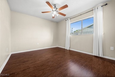 SHORT SALE - BANK APPROVED PRICE - AS-IS SALE This spacious - photo 33