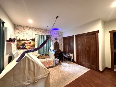 Custom built 2,820 sq. ft., 4 bedroom, 3 bath home on a peaceful - photo 33