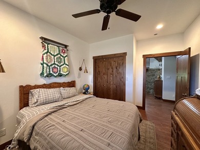 Custom built 2,820 sq. ft., 4 bedroom, 3 bath home on a peaceful - photo 34