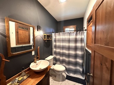 Custom built 2,820 sq. ft., 4 bedroom, 3 bath home on a peaceful - photo 37
