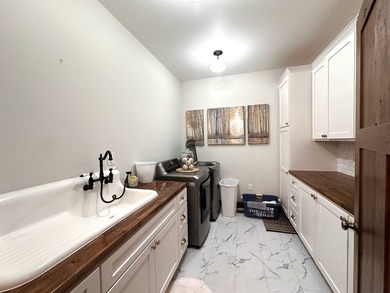Custom built 2,820 sq. ft., 4 bedroom, 3 bath home on a peaceful - photo 39